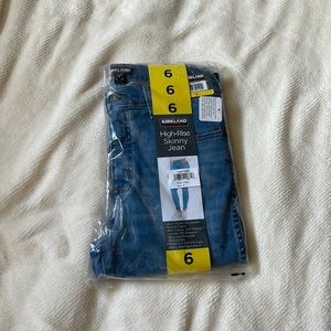 NWT Kirkland Signature High Rise Skinny Jeans